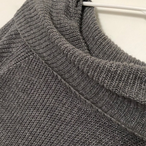 Small Gray sweater - Picture 4 of 4